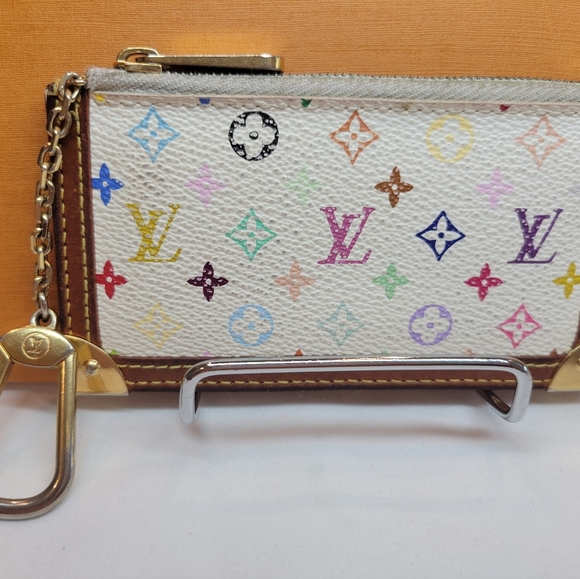 GUC Louis Vuitton Authentic White Murakami Cles - Picture 4 of 8